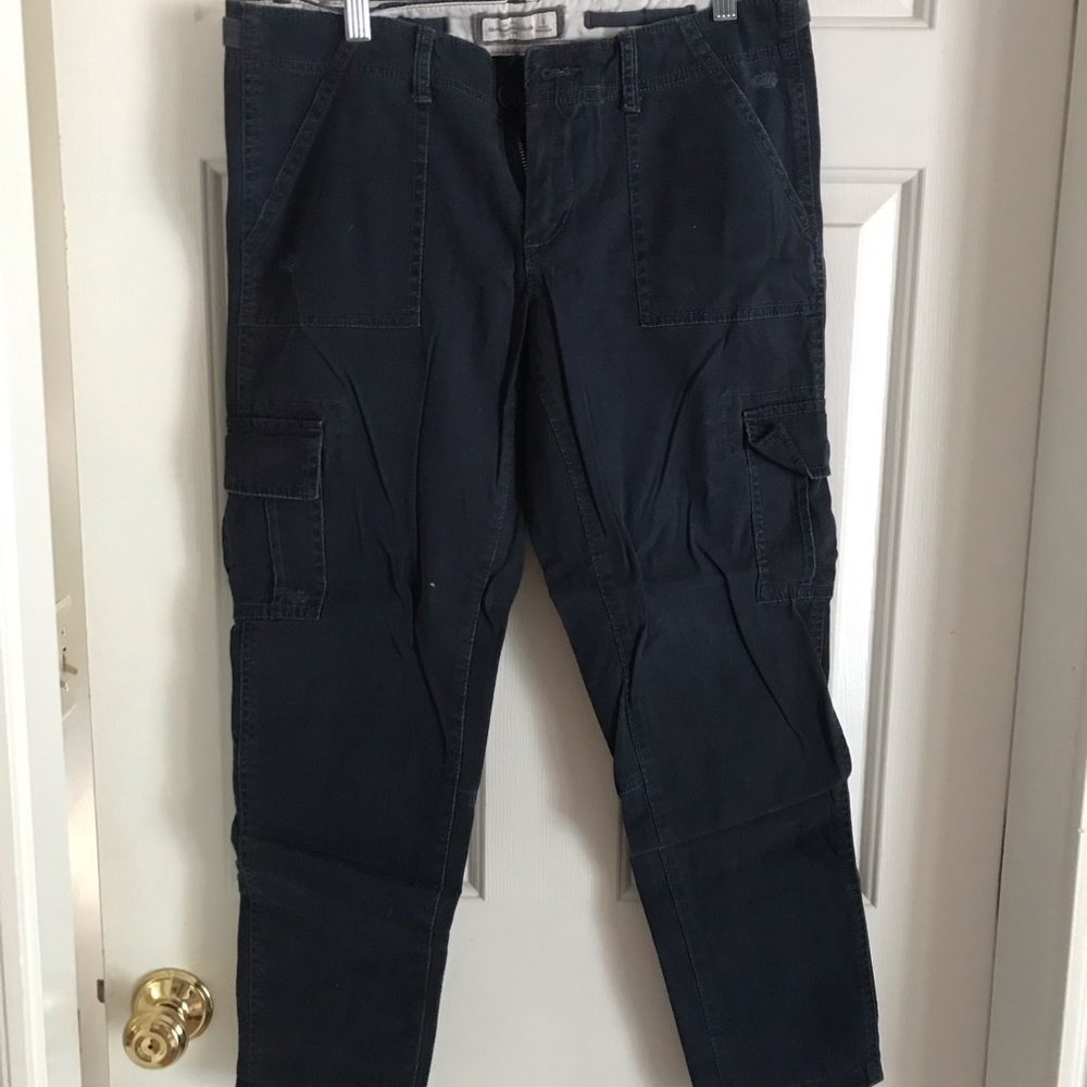 Abercrombie and Fitch Cropped Pants size 6